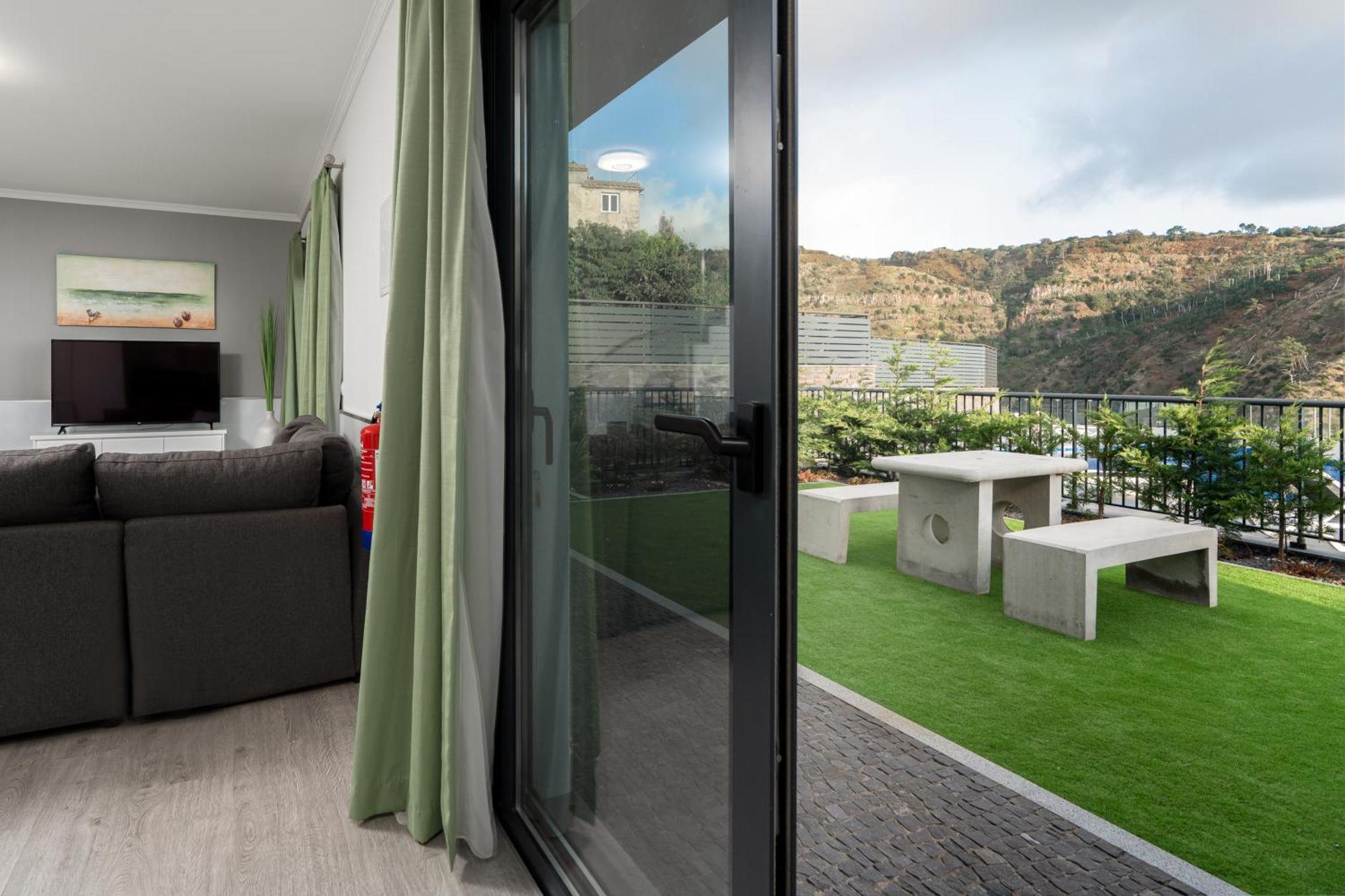 Ourmadeira - Sunset Cliff Villas, Contemporary Фажан-да-Овель Номер фото